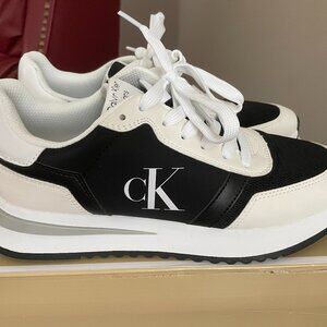 Calvin Klein "Piper" Womens Sneaker Size 8.5M